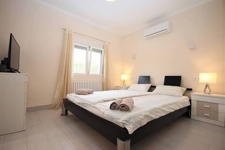 , Casa Blanca, villa rénovée avec de nombreux extras in Almadrava, Costa Blanca