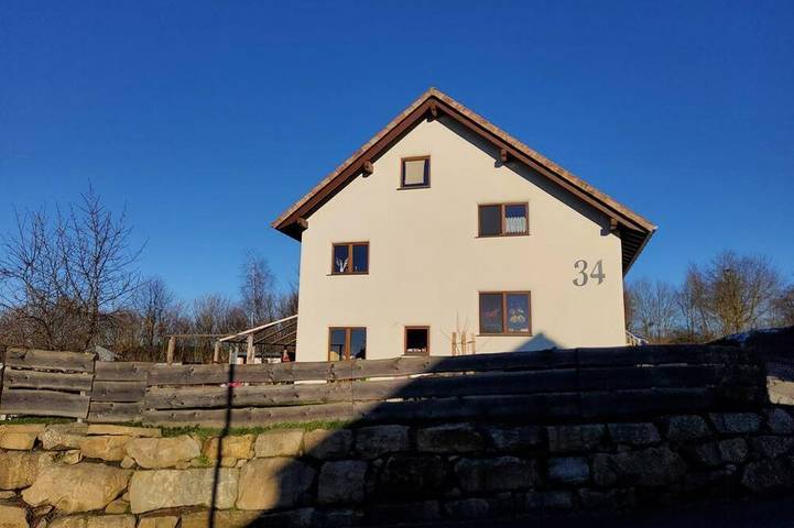 Ferienwohnung für 8 Personen, mit Balkon in Hofbieber