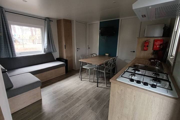 Location de vacances pour 8 personnes à Saint-Julien-en-Born