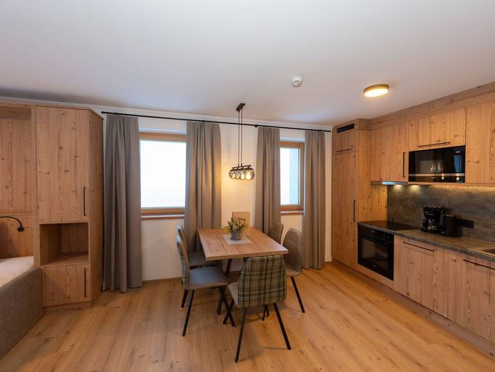 Ganze Wohnung, Direkt an der Piste gelegen mit Sauna im Haus. in Hinterglemm, Saalbach-Hinterglemm