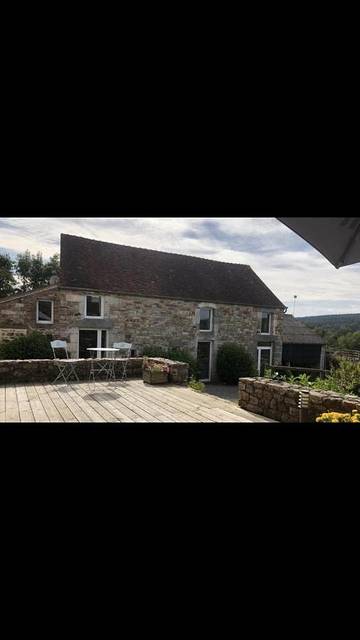 Gîte pour 15 personnes, avec vue et jardin, animaux acceptés à La Lande-de-Goult