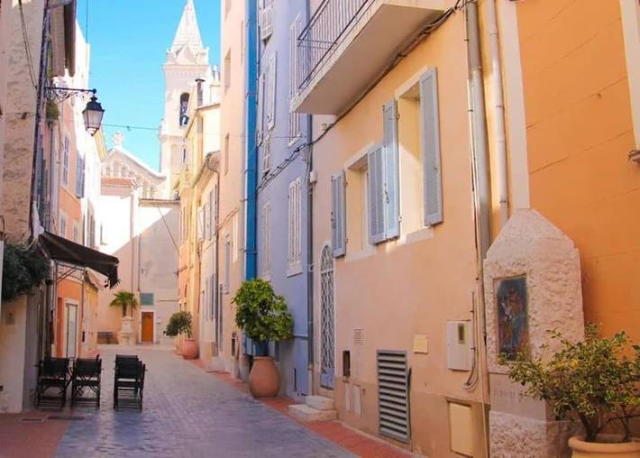 Gîte pour 2 personnes, animaux acceptés dans Port de Sanary sur Mer