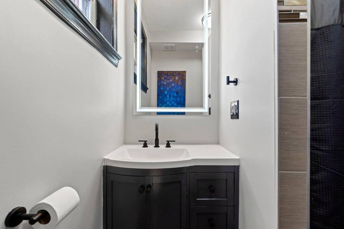 Apartamento entero, Charming Dc Rowhouse Condo - Ideal long-term stay in Truxton Circle, Washington D.C.