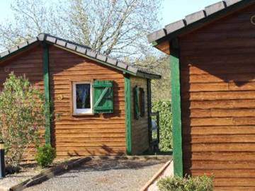 Maison de campagne pour 4 personnes, avec piscine et terrasse, animaux acceptés à Naucelle