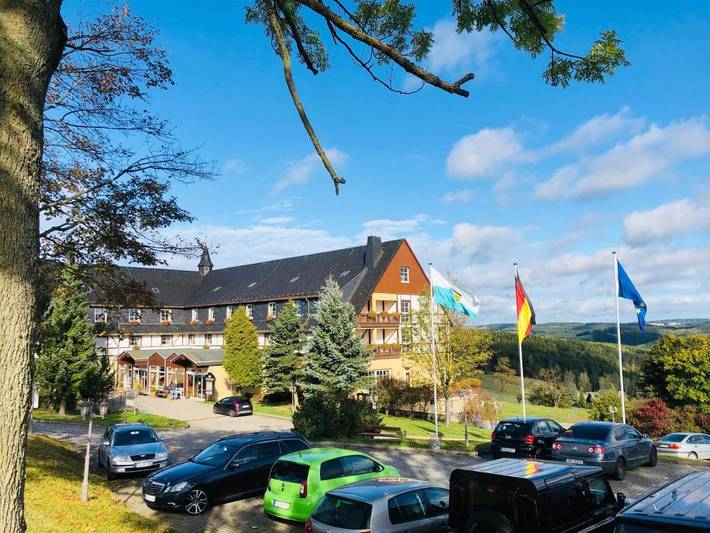 Hotel, mit Terrasse und Garten sowie Sauna