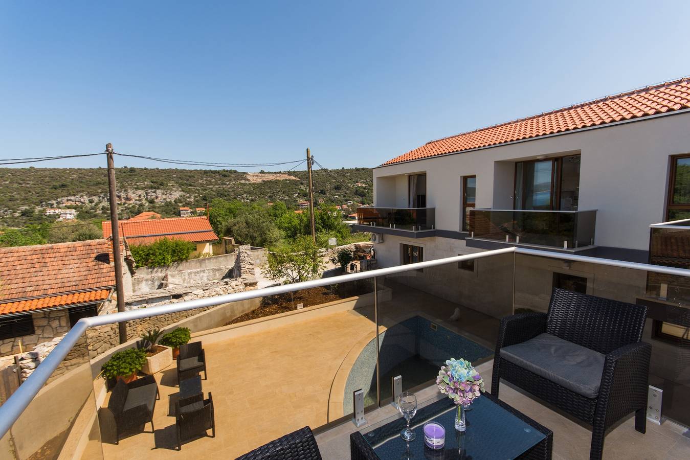Ganze Wohnung, 1-Zimmer-Ferienwohnung mit Balkon und Meerblick Drvenik Veliki, Drvenik A-16377-a in Drvenik Veliki, Drvenik Mali und Veli