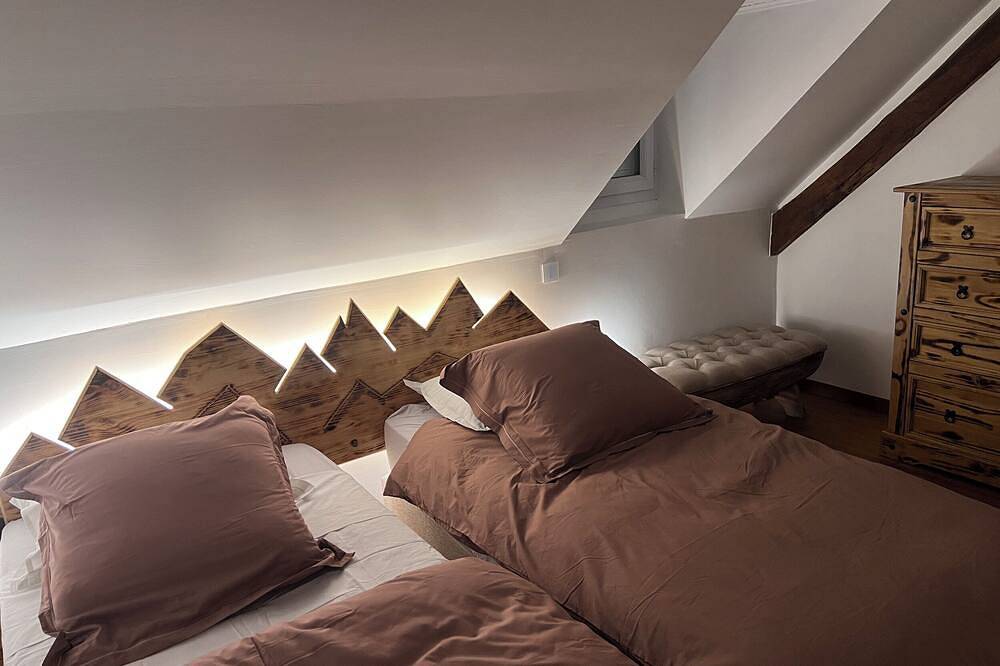 8-11 person rental in the heart of the Pyrenees in Gazost, Französische Pyrenäen