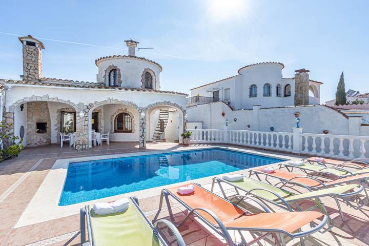 Villa pour 6 personnes, avec terrasse à Empuriabrava