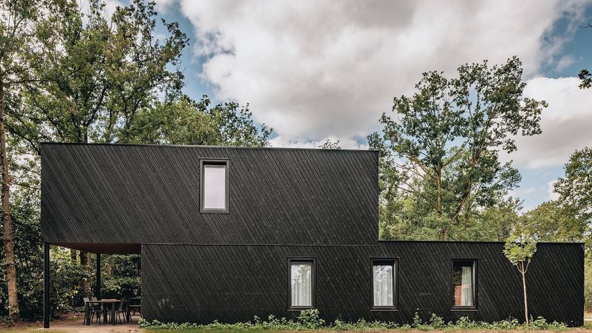 Bungalow voor 10 personen, with Balkon/Terras and Terras as well as Tuin in Noord-Brabant