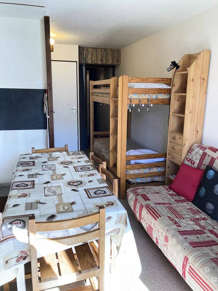 Gîte pour 5 personnes, avec balcon dans Super Lioran - 4