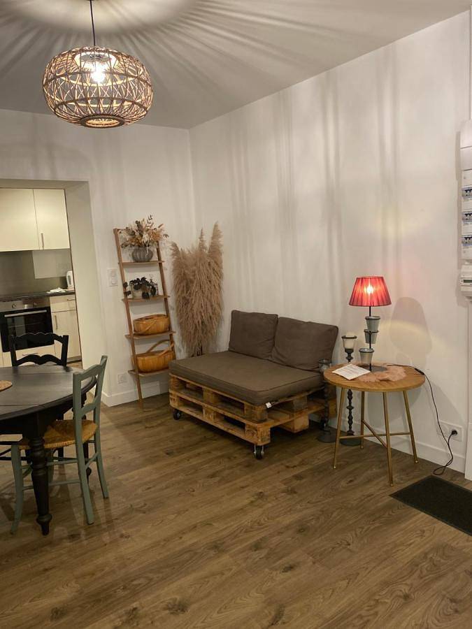 Appartement entier, One-Bedroom Apartment in Sartilly-Baie-Bocage, Côte de la Déroute