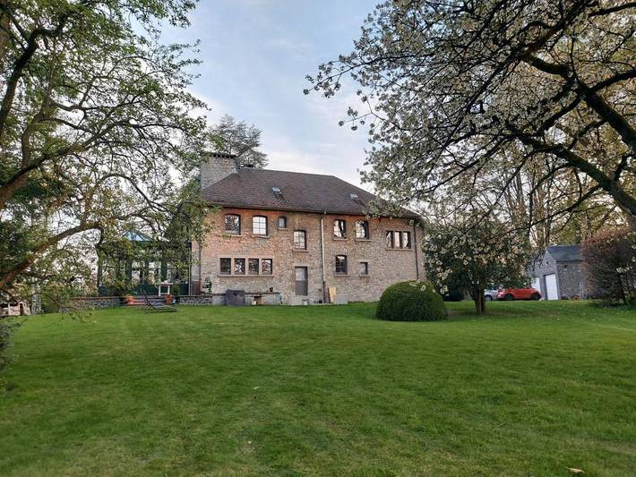 Location de vacances pour 12 personnes, avec jardin et vue, animaux acceptés à Wellin - 2