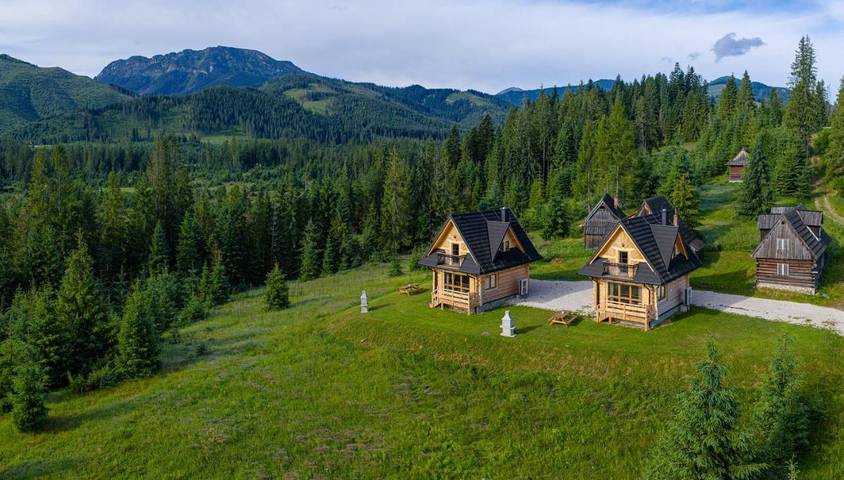 Dom dla 6 osób, z sauna i ogród oraz jacuzzi w Witów