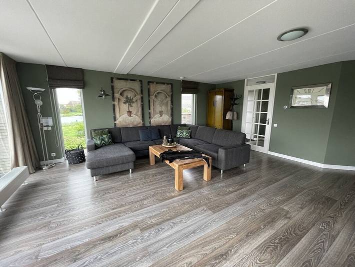 Vakantieappartement voor 10 personen, with terras and whirlpool as well as sauna, met huisdier in Makkum