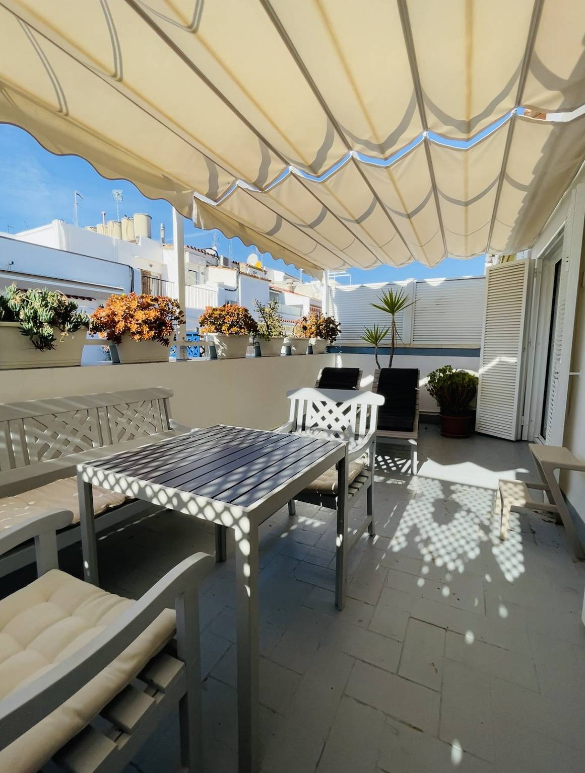 Appartamento intero, Appartamento vacanze per 2 persone con terrazza in Platja de Sant Sebastià (Sitges), Sitges