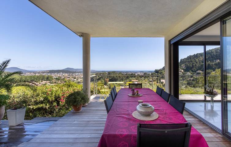 Apartment mit Meerblick, Parkplatz, Pool und Terrasse in La Valette-du-Var, Mittelmeerküste (Frankreich)