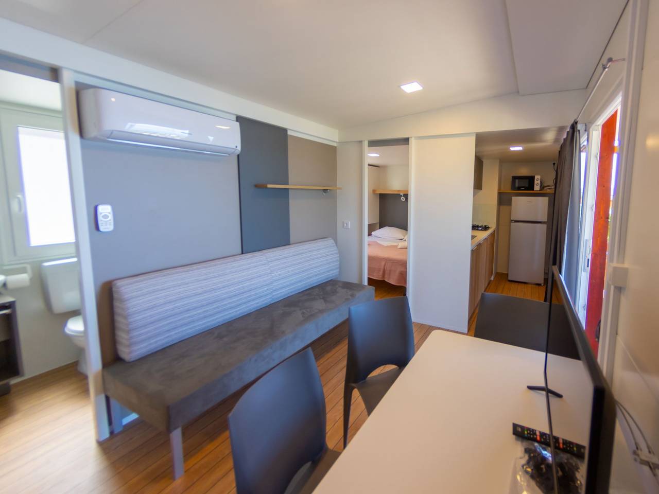 Ganze Wohnung, Mobilheim "Adria Family" mit Pool in Klenovica, Primorje-Gorski Kotar