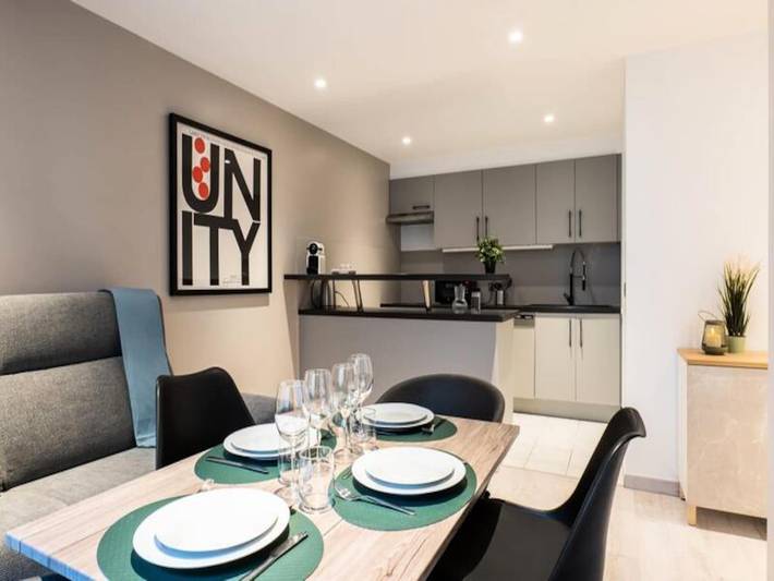 Gîte pour 4 personnes, adapté aux familles dans Cinema Les Arcades Ales - 3