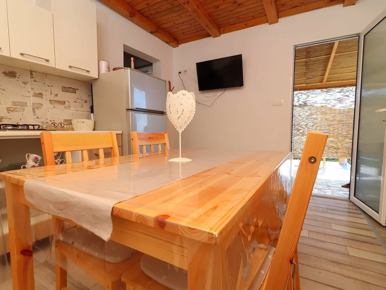 Greenside Cottage Lumi-Two Bedroom Holiday Home with Terrace and Sea view in Vela Luka, Korcula