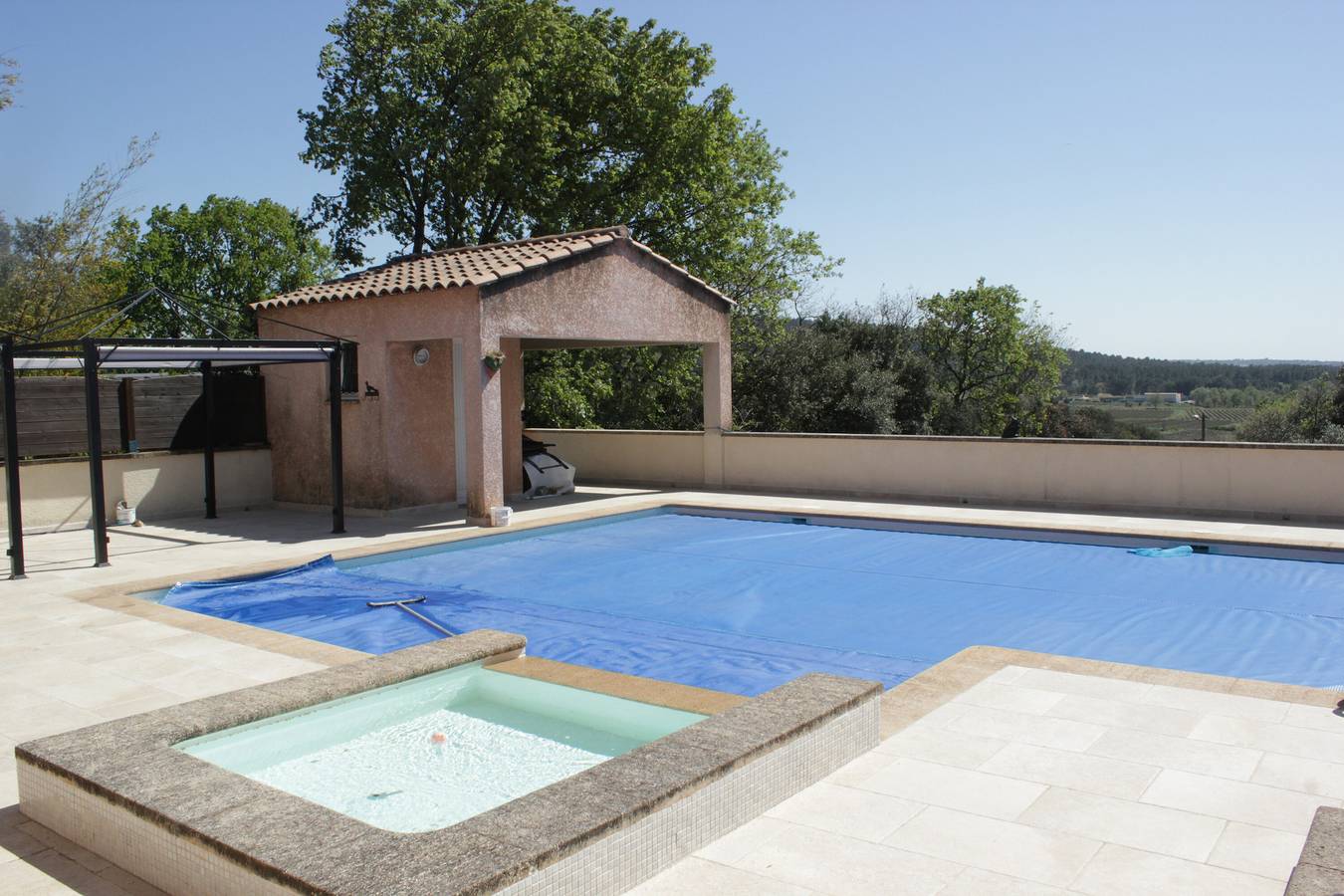 Holiday Home 'Obofix' with Wi-Fi in Vallabrix, Nimes region