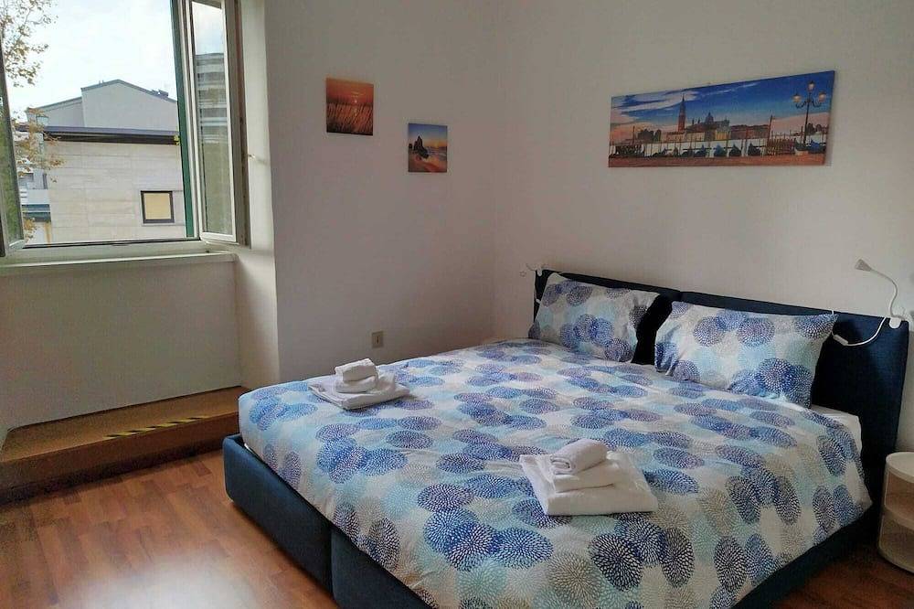 Appartement entier, Modern apartment on the Rive in Trieste, Carso