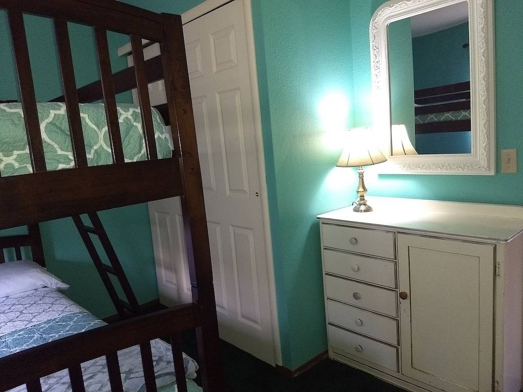 Wunderschönes Haus am See mit spektakulärer Aussicht, neues Deck / privates Dock für 6 Personen in California North Coast