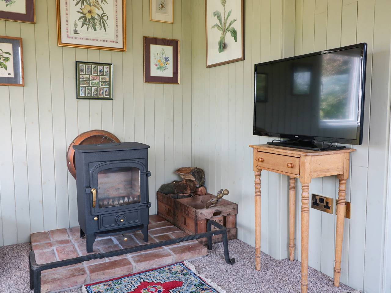 Crows Cabin in Gloucestershire
