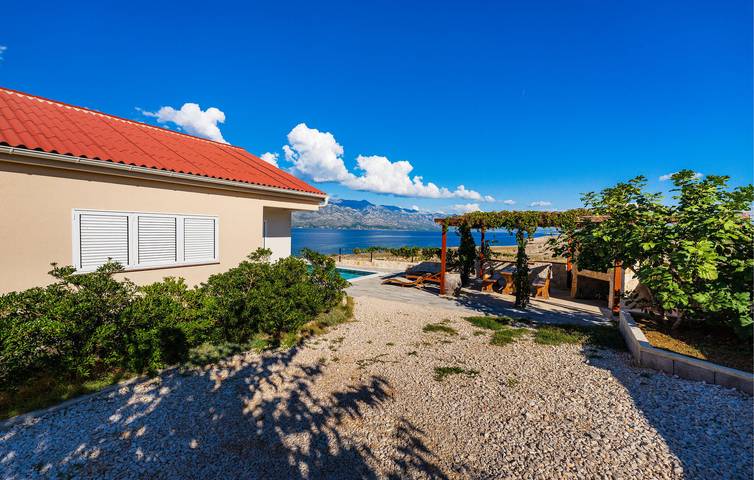 Ferienhaus für 6 Personen, mit Terrasse und Garten in Razanac - 4