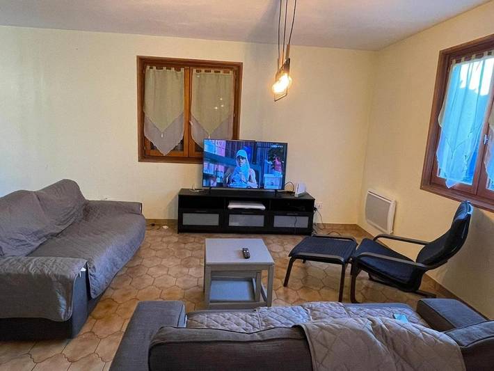 Location de vacances pour 8 personnes, avec jardin et piscine à Espère - 3