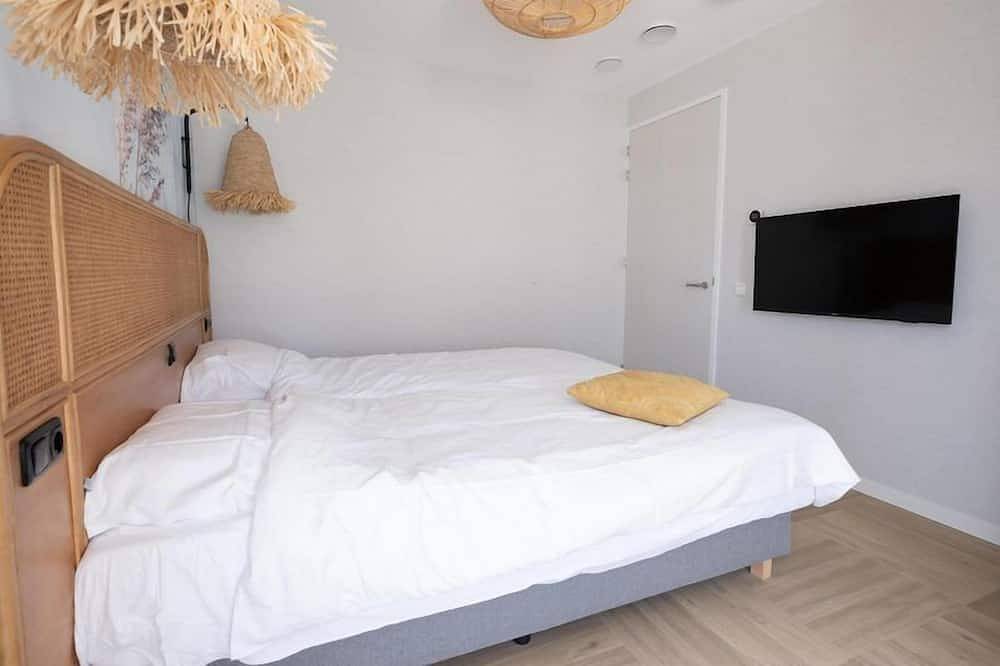 Geheel appartement, Ruim 6-persoons appartement met sauna, ligbad en uitzicht op het Ijsselmeer. Perfect voor families of vriendengroepen aan het water. in Workum, IJsselmeer
