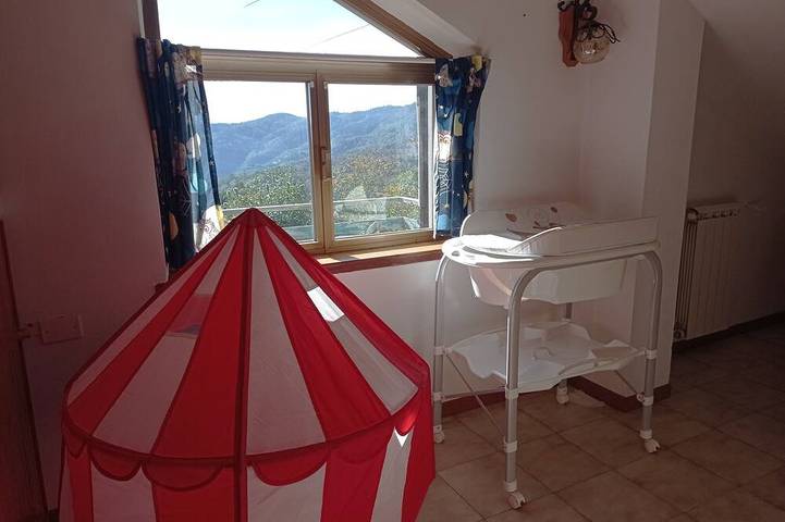 Appartamento intero, Un riflesso nel mondo — family‑friendly holiday home amid the Tuscan hills. in Marliana, Provincia di Pistoia