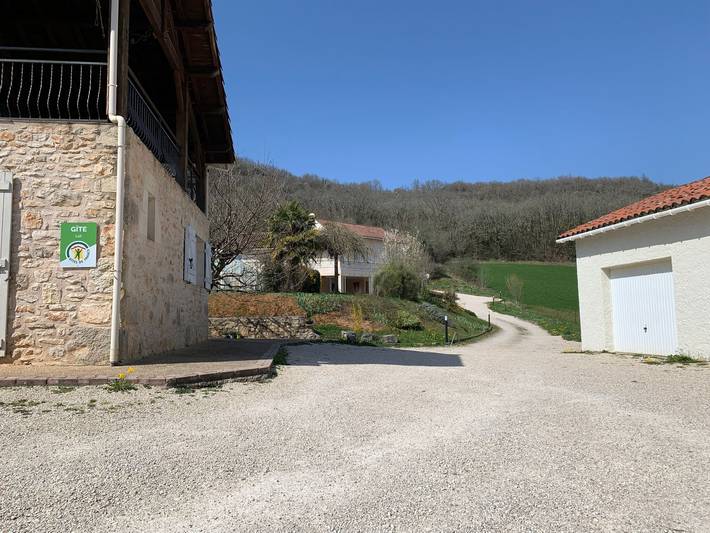 Gîte pour 8 personnes, avec terrasse et piscine dans Saint-Géry-Vers - 4