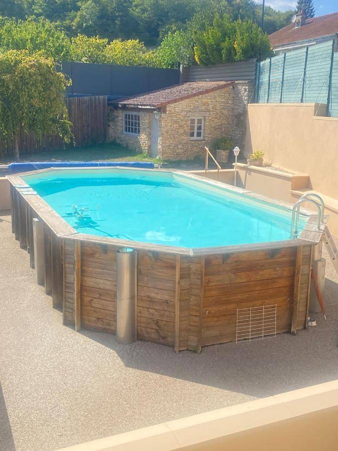 Location de vacances pour 4 personnes, avec jardin ainsi que piscine et vue, animaux acceptés à Nantoux - 3