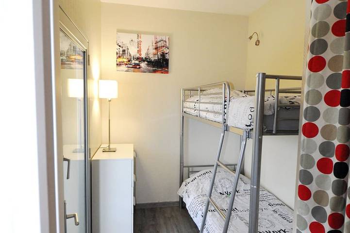 Appartement entier, 3 pièces en dernier étage, vue mer panoramique, piscine, climatisation, garage in Antibes, Côte méditerranéenne (France)