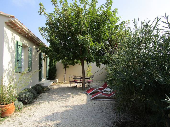 Gîte pour 3 personnes, avec jardin et piscine à Vedène - 2