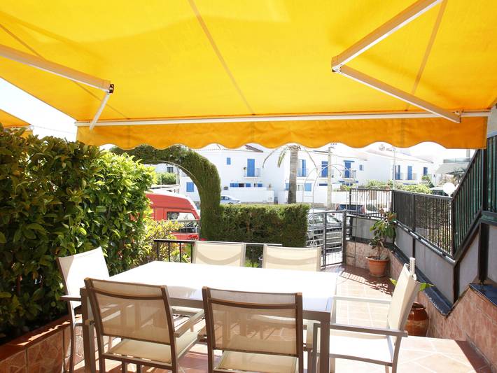 Apartamento para 6 personas, con Terraza en Parque de Montroig