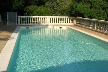 Cottage pour 5 personnes, avec jardin et terrasse à Cuers