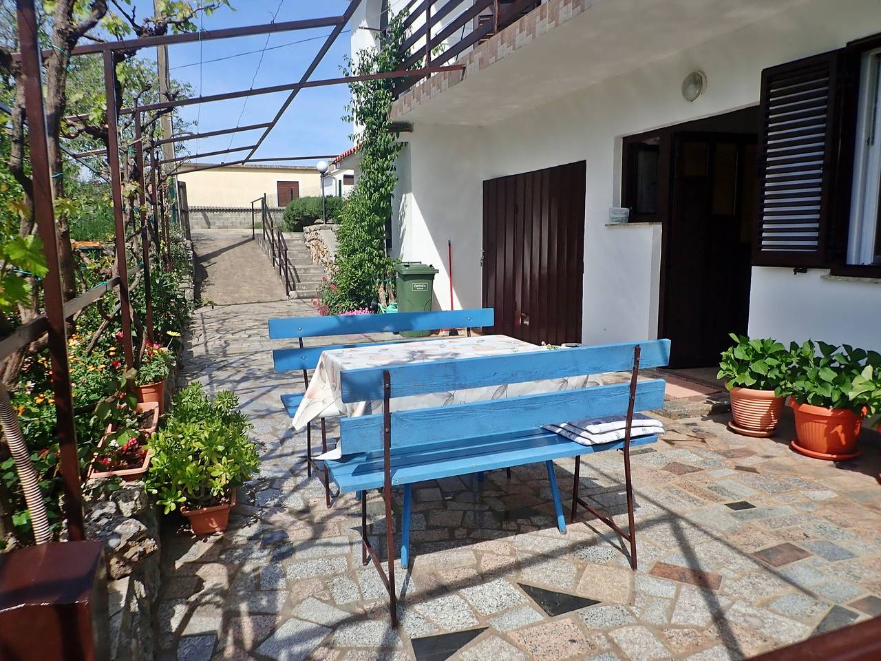 Ganze Wohnung, Ferienwohnung für 4 Personen mit Terrasse in Starigrad, Zadar