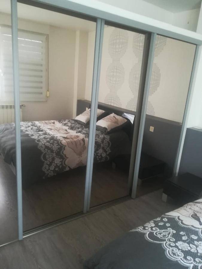 Gîte pour 3 personnes, avec terrasse à Mirecourt - 3