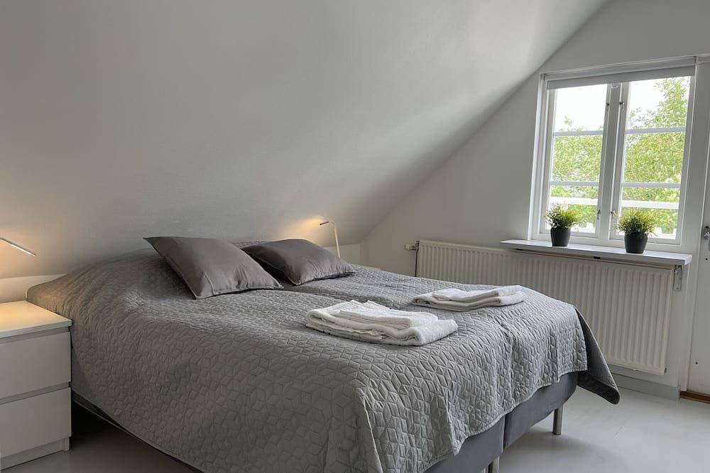 Ganze Wohnung, Mysigt Boende Mitt i Gamla Viken, 3 Rok, 4 Bäddplatser, 63 Kvm, 2 Våningen in Höganäs, Skane