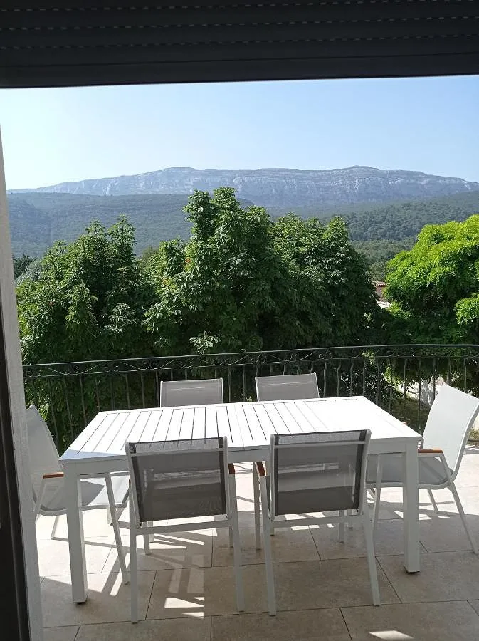 Casa de vacaciones para 6 personas, con vistas y jardín - 1