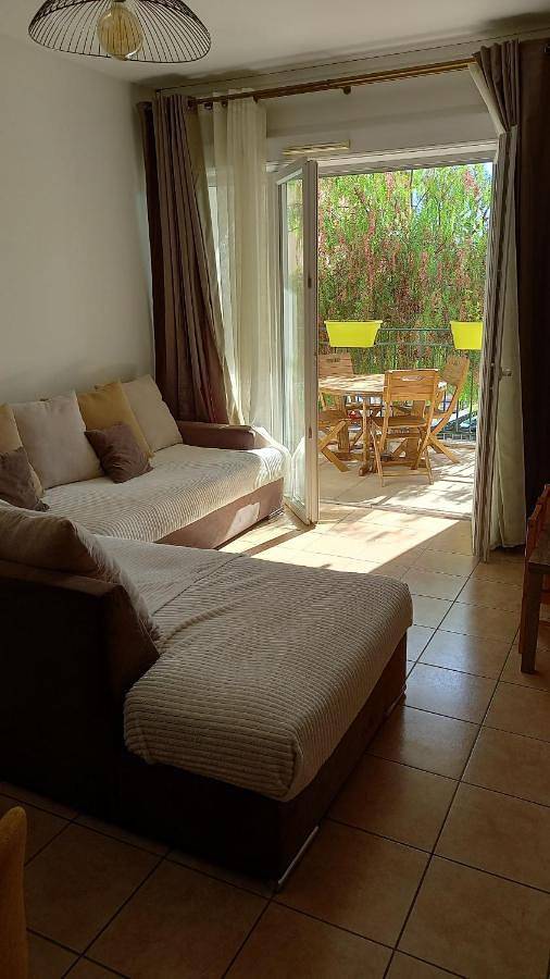 Appartement entier, Bel appartement 2 chambres in Puget-sur-Argens, Côte méditerranéenne (France)