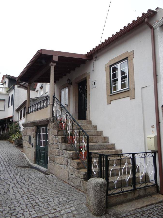 Casa de férias para 8 pessoas, com varanda e vista, adaptado a crianças em Oliveira do Hospital