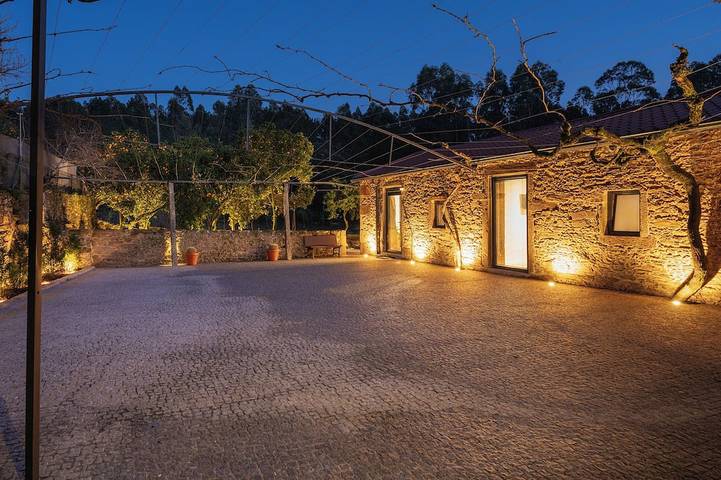 Gîte pour 5 personnes, avec jardin et balcon dans Trofa