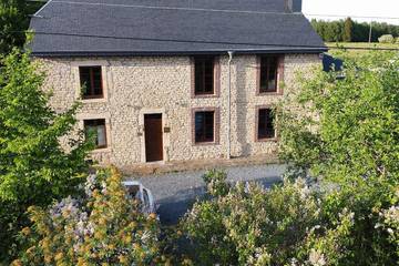 Gîte pour 8 personnes, animaux acceptés dans Sainte-Cécile (Florenville)