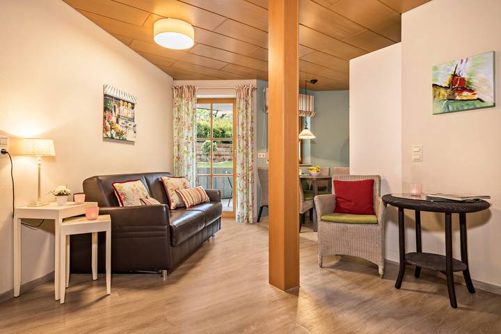 Ganze Wohnung, Gemütliche Ferienwohnung 7 auf dem "Trostelhof" mit Privatterrasse in Neufrach, Salem