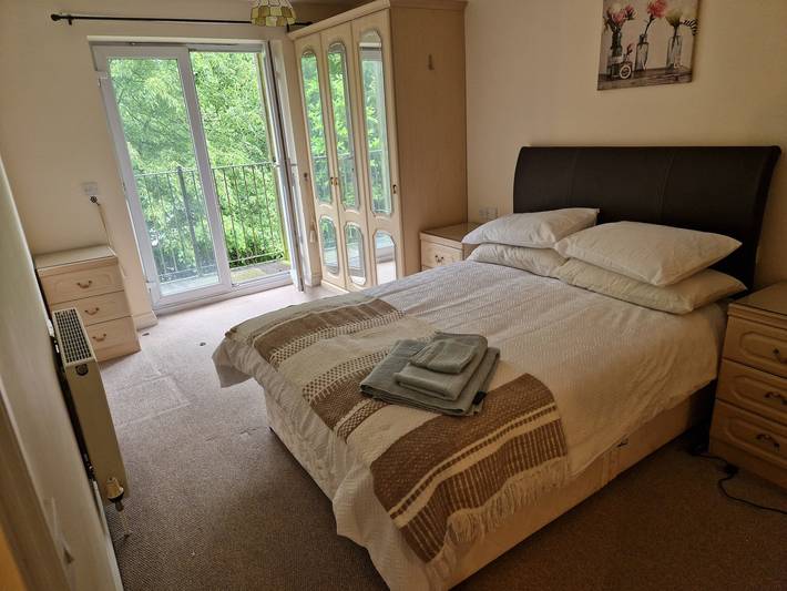 Holiday letting for 5 people, with balcony and garden, child-friendly in Southampton