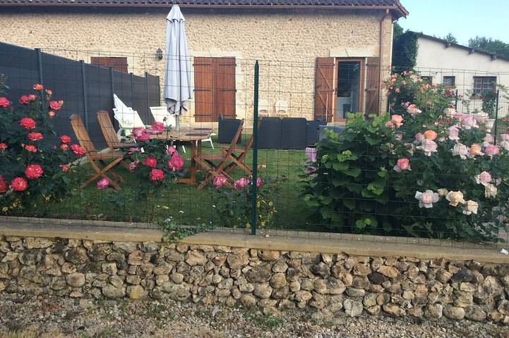 Location de vacances pour 4 personnes, animaux acceptés à Église-Neuve-de-Vergt