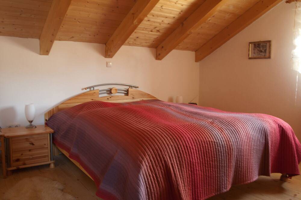 Familienfreundliches Ferienhaus am Waldrand in sehr ruhiger Lage mit Wallbox in Mauth, Šumava Mountains