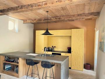 Location de vacances pour 4 personnes, avec terrasse, adapté aux familles à Eygalières